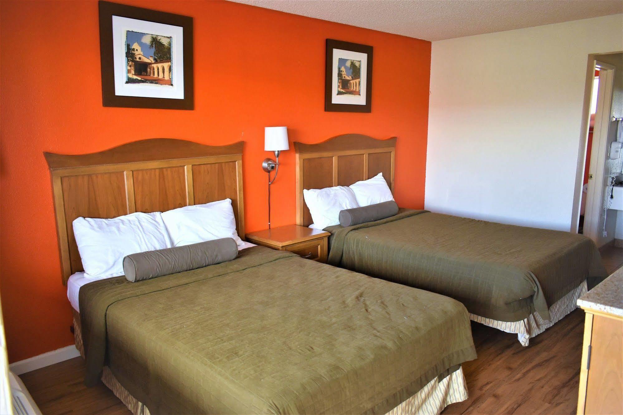 Hotel Europa Ridgecrest Exterior photo